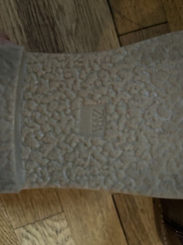 Боти на Zara