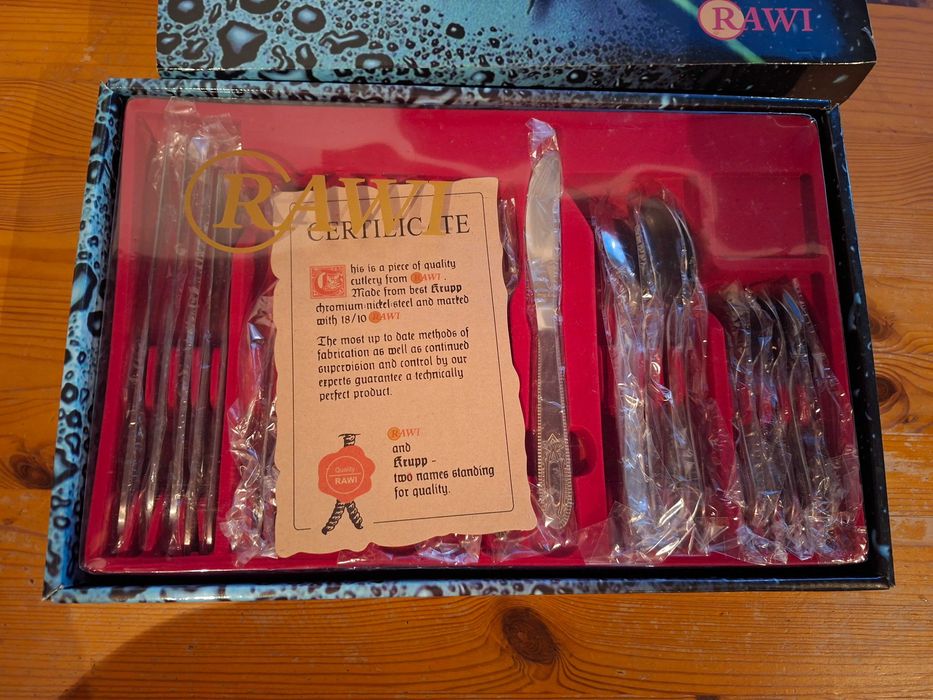 Set tacamuri inox, 24 piese