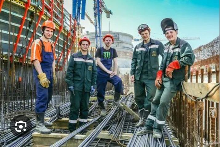 Kunlik ishlarga xodimlar bir 200 кишидан кўп катта жамоамиз бор, хозир