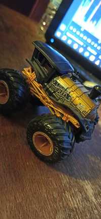 Hot Wheels Monster Trucks Loco Punk