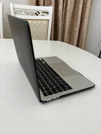 Продам MacBook pro 13-inch, m1 полный комплект за 570торг есть