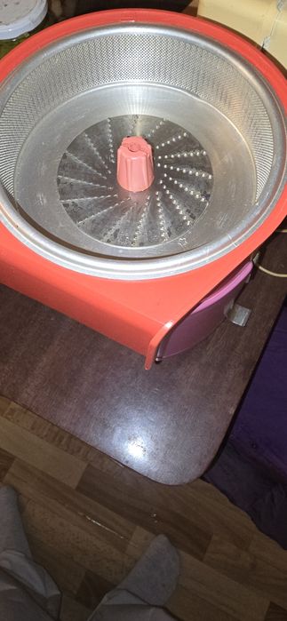 Продам сока выжималку