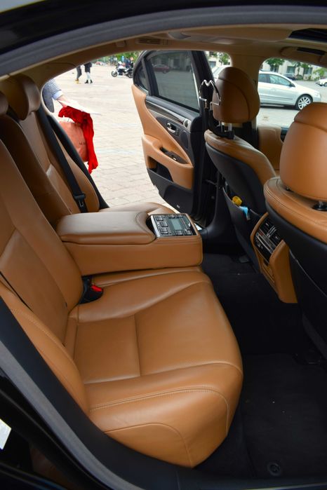 Lexus LS 600h foarte intretinuta