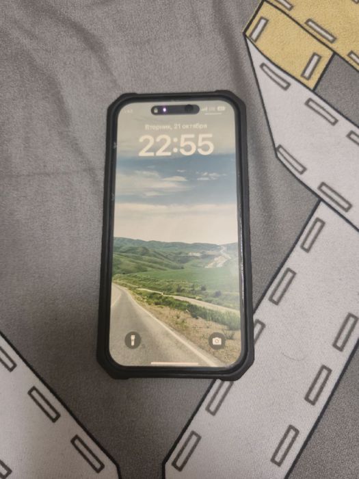 Продам iPhone 15 256 gb черный.
