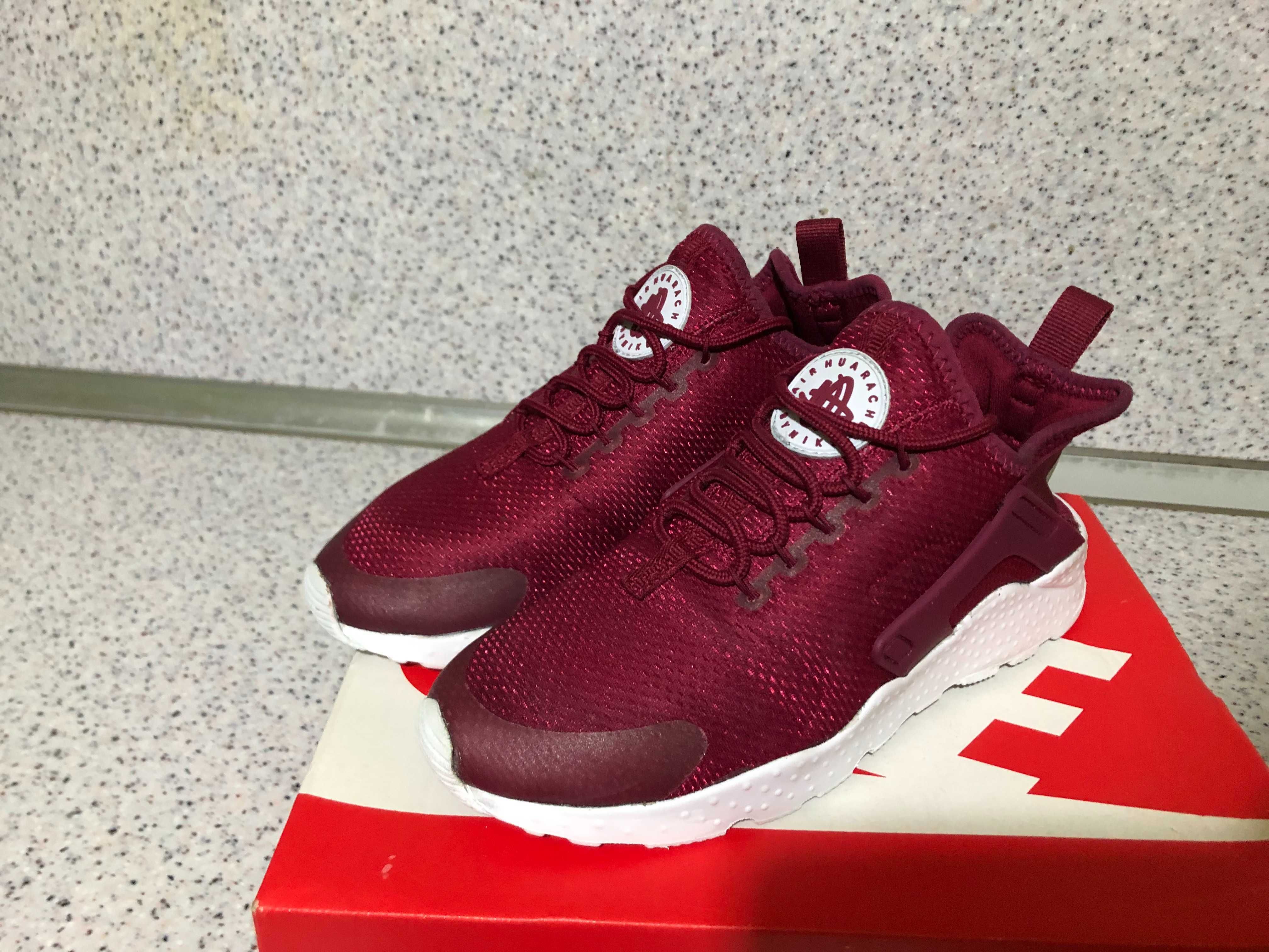 ОРИГИНАЛНИ *** Nike Air Huarache Run Ultra / Noble Red/White