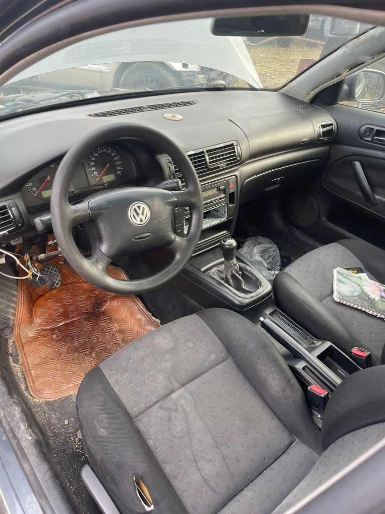 Vw Passat 1.6i НА ЧАСТИ