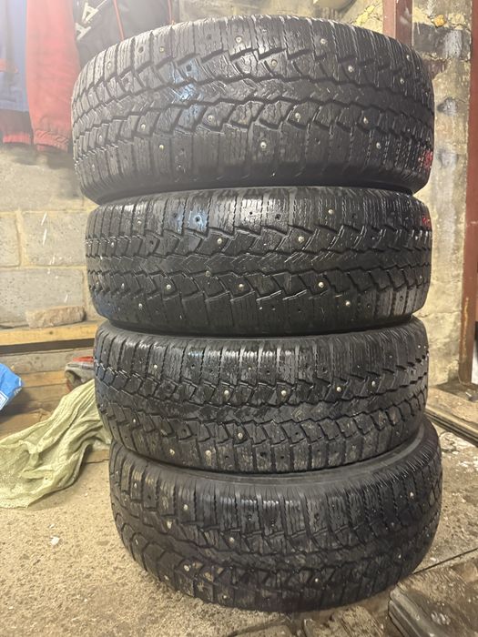 Продам автомобильные  шины зимние