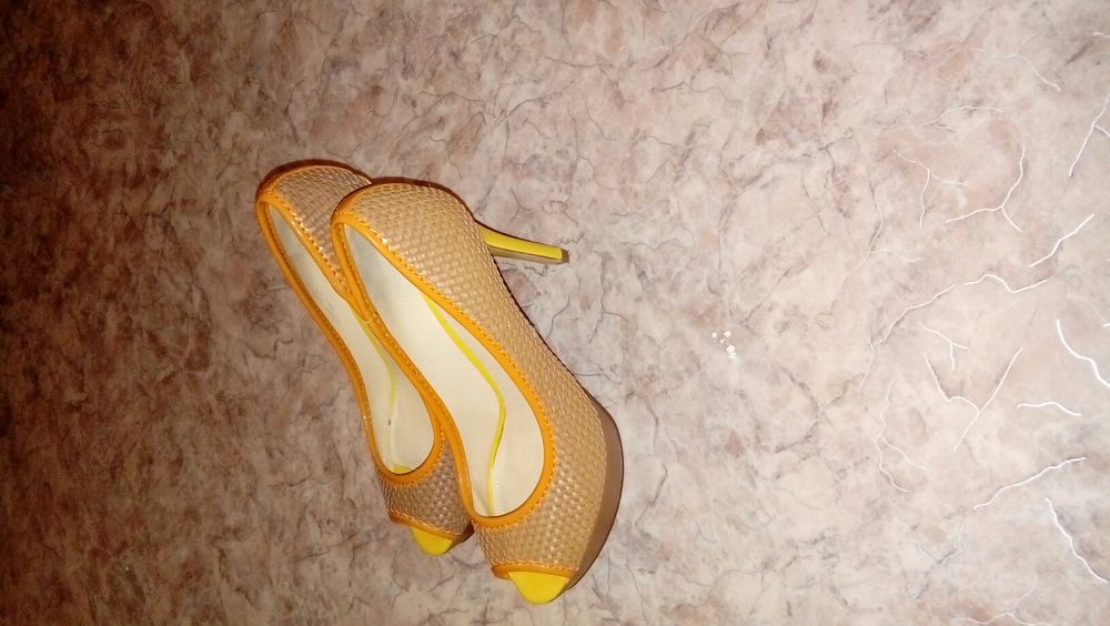 Женские туфли новые ,, размеры 35