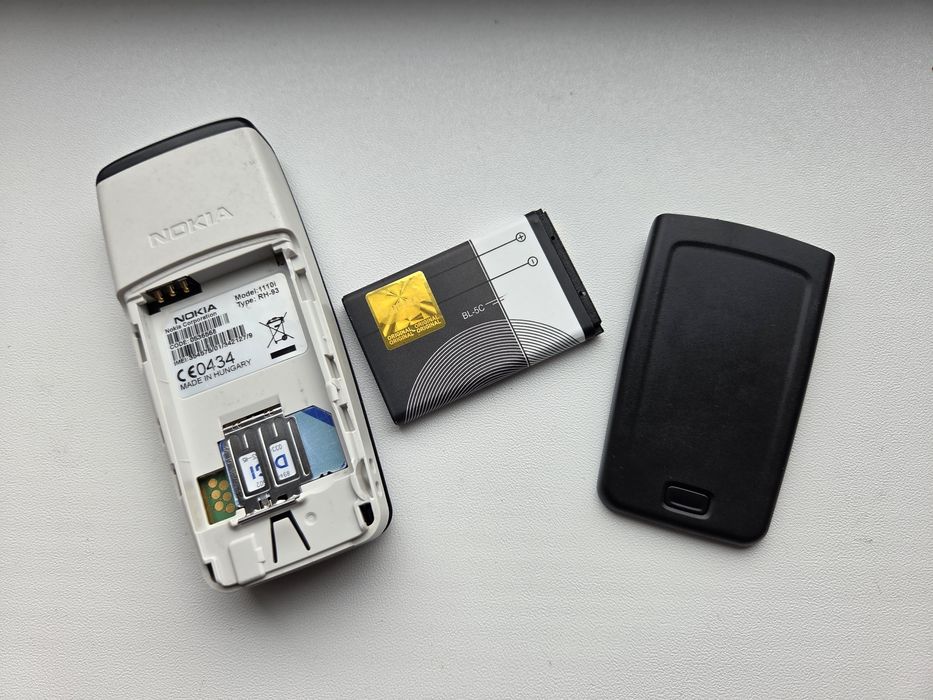 Nokia 1110i - telefon simplu cu butoane