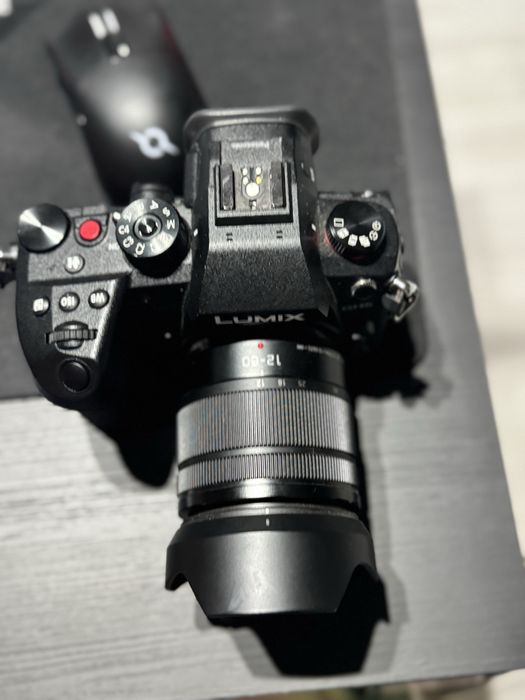 Panasonic gh6 cu obictiv lumix 12 - 60