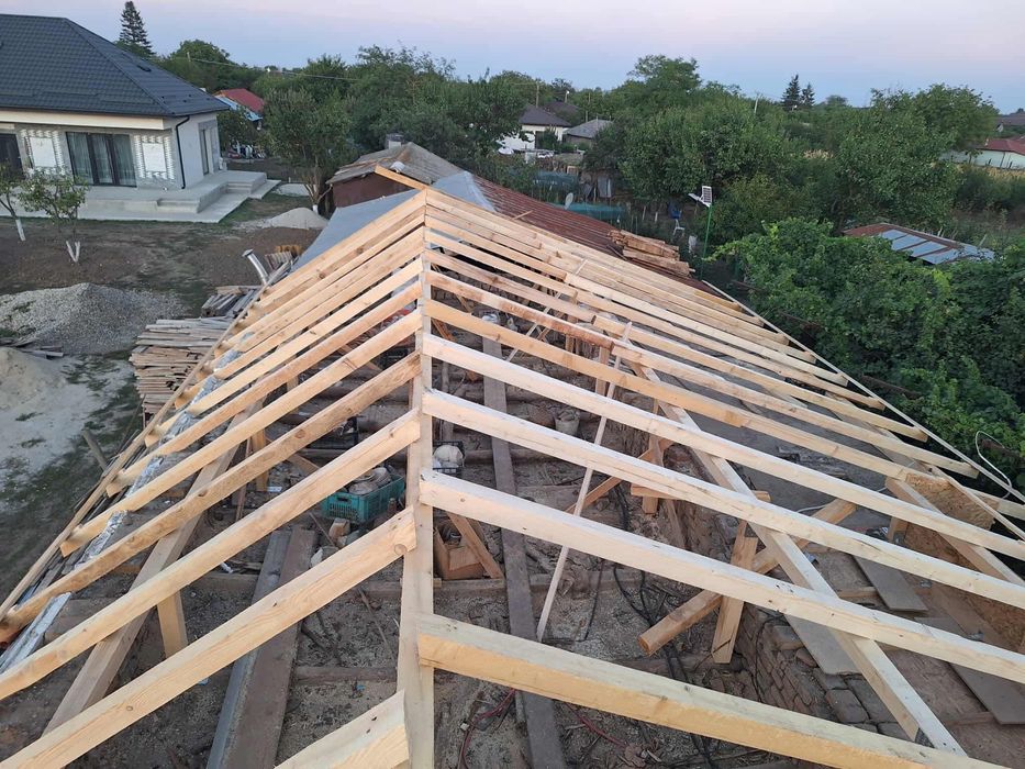 Montaj acoperiș tablă, ferestre Velux, pazie și profile
