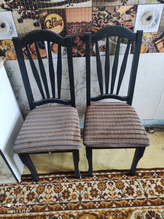 Стулья , отличные как новые
