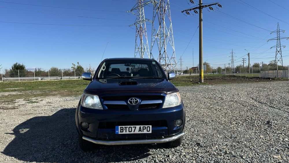 Toyota Hilux 3.0D Automat volan dreapta