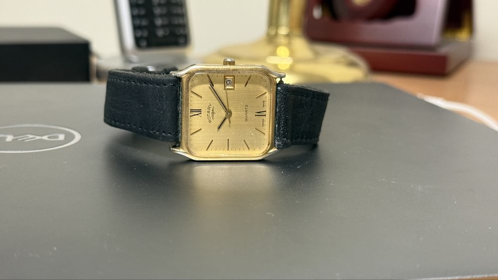 Rotary quartz tank auriu 30x35mm barbatesc