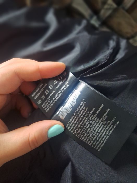 Vesta neagra noua