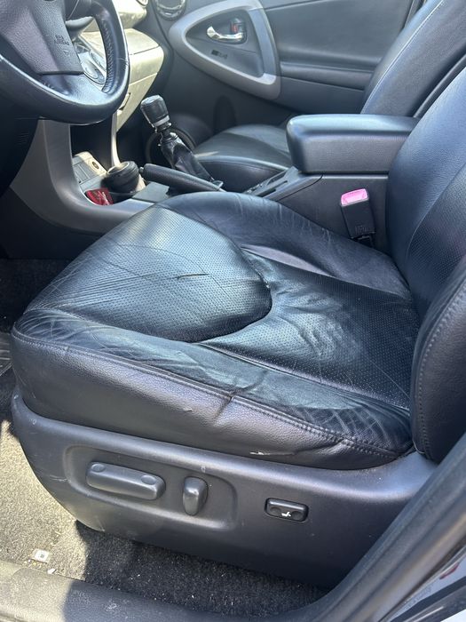 Vand / schimb toyota rav 4 4x4