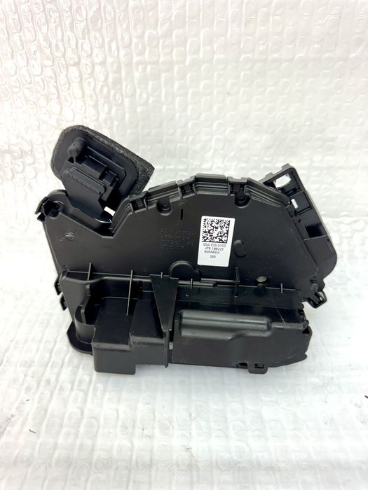 Broasca usa stanga dreapta spate VW 5NA839816D 5NA839015E Passat B8