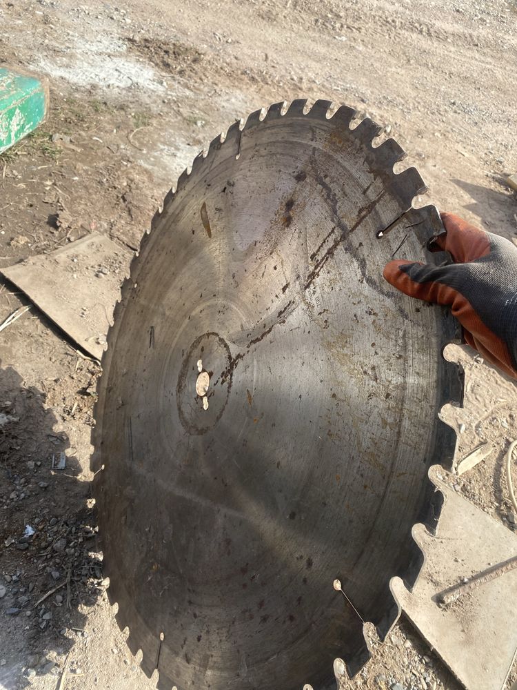 диск Scheppach с размери 700 x 30 x 4.2 мм