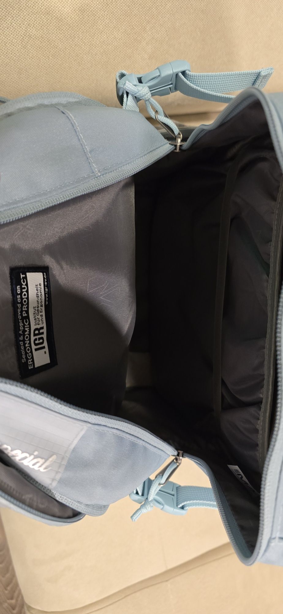 Vând Rucsac Nou de Calitate