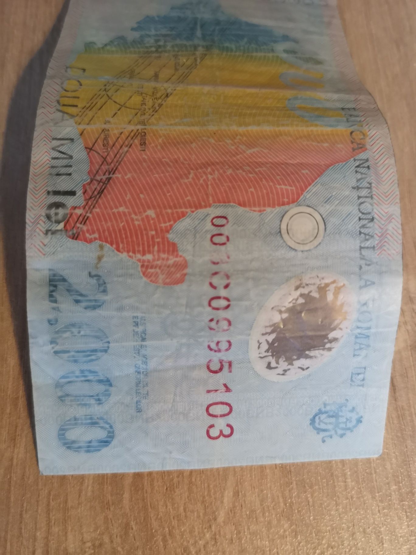 Bancnota 2000 eclipsa