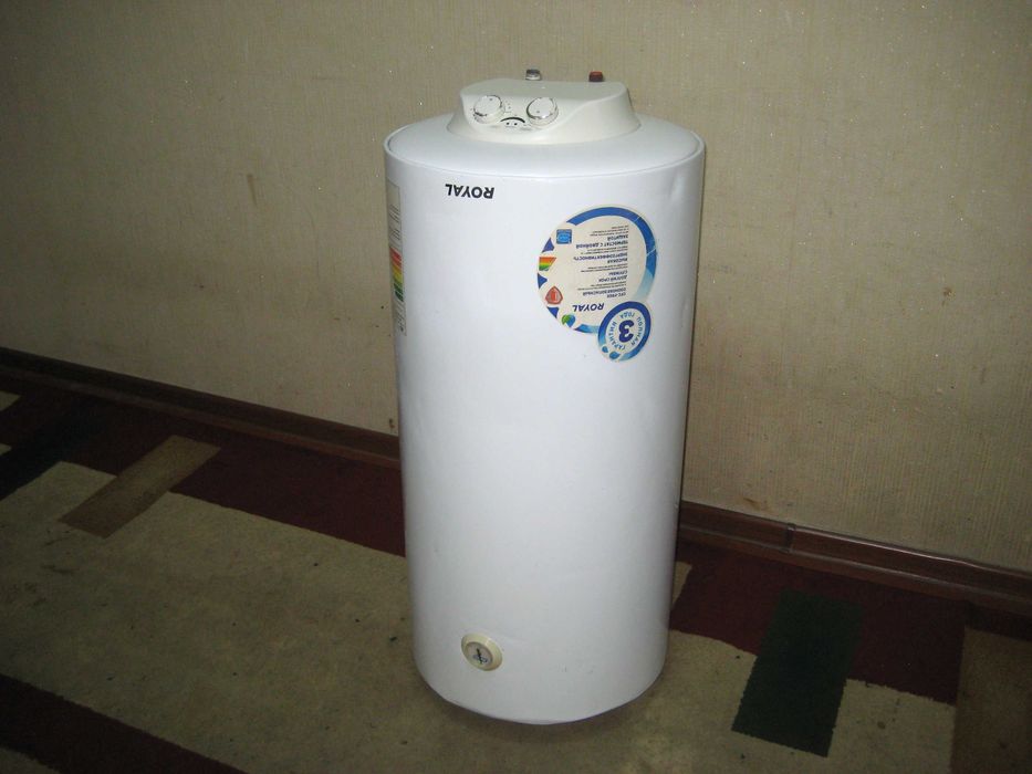 Водонагреватель накопительный 100лт хорошим рабочим состоянии!