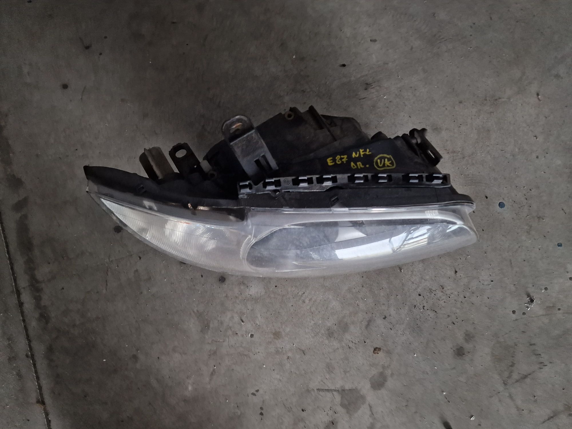 Far faruri halogen stanga dreapta bmw seria 1 e87 e82 e81 e88