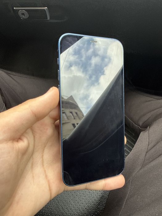 iPhone 12 utilizat (pret negociabil)