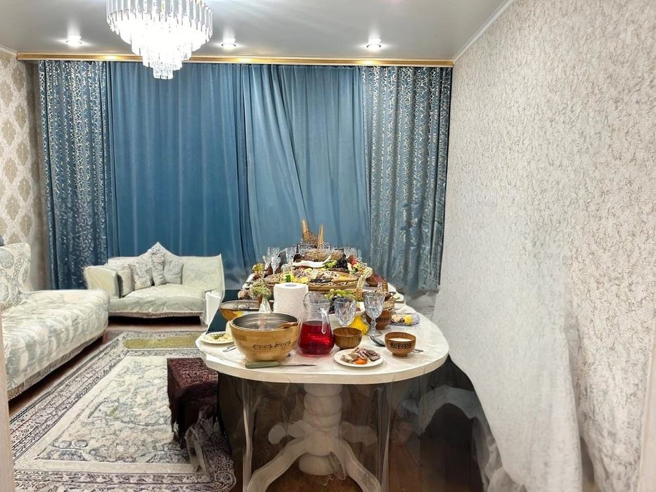 Продам стол в хорошем состанием