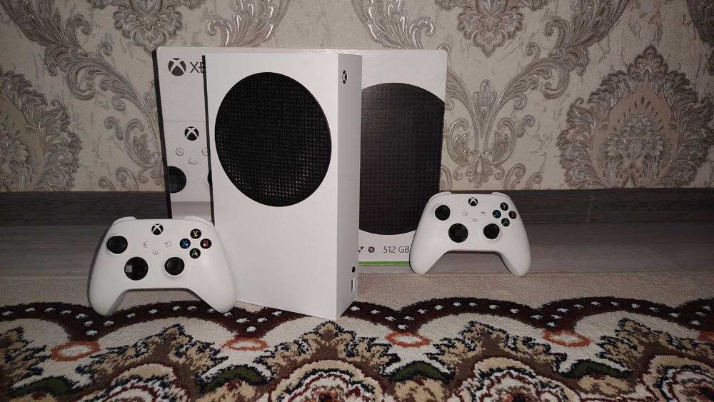 Xbox series s 512гб 2 джойстик игры в идеальном состоянии
