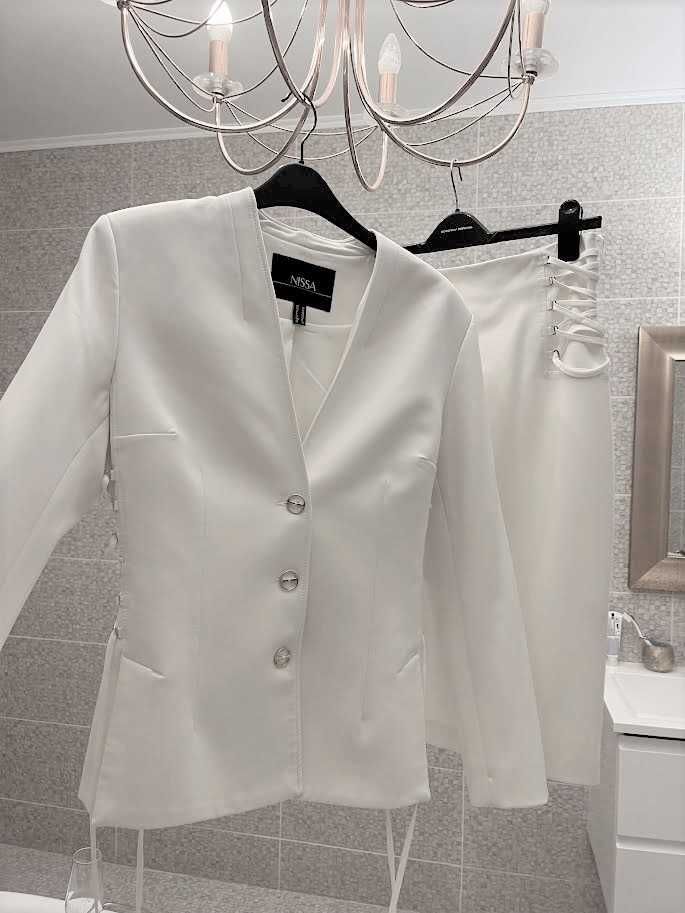 Costum NISSA  3 piese : sacou , rochie si  fusta