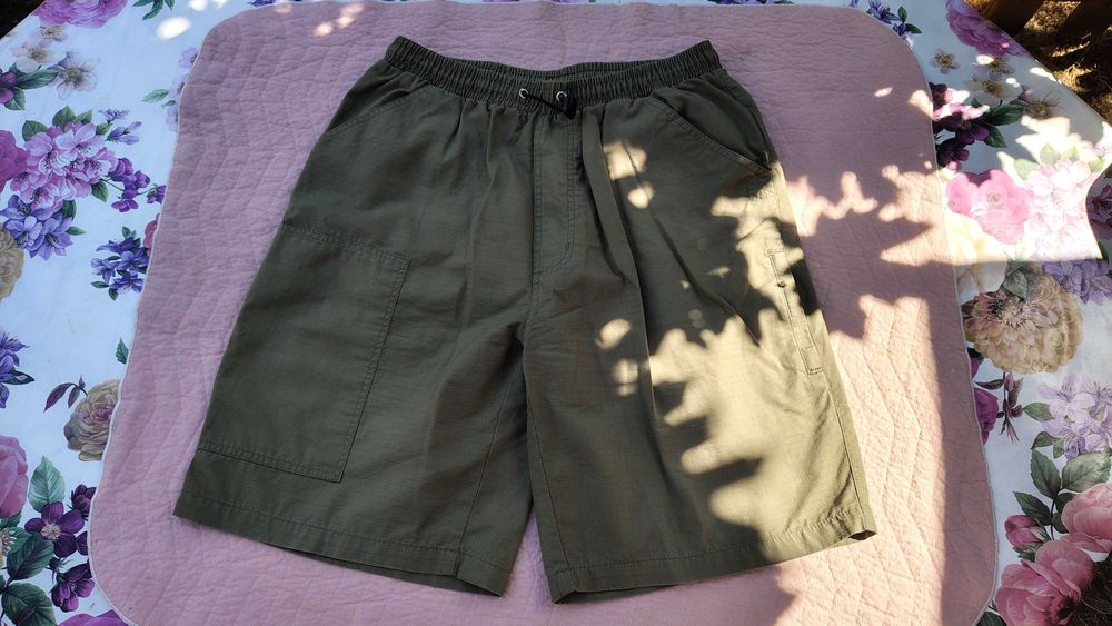 Pantaloni scurti Henry Morell marime M, oliv