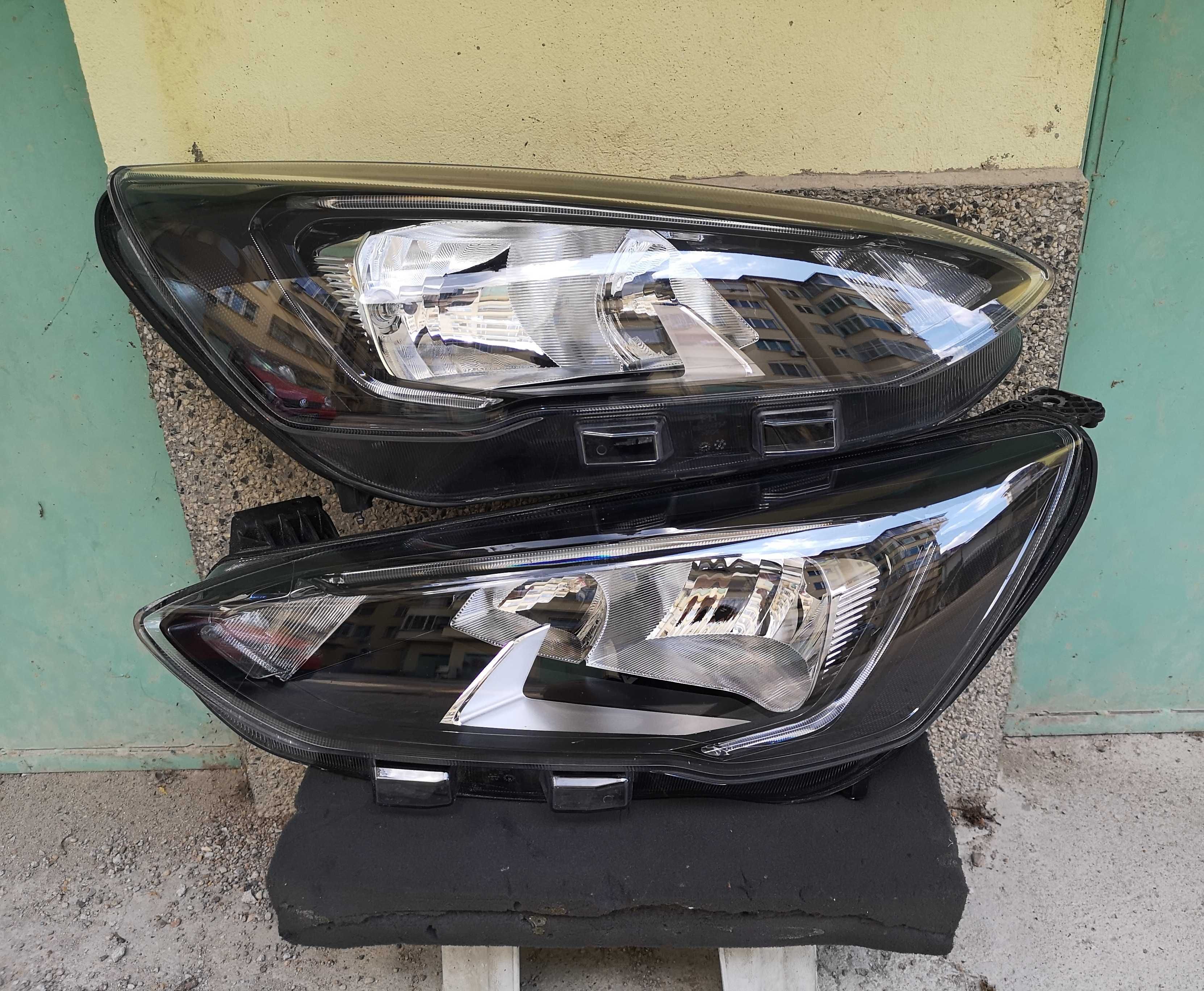 Оригинален фар Ляв Десен  Форд Фокус  Ford Focus Led