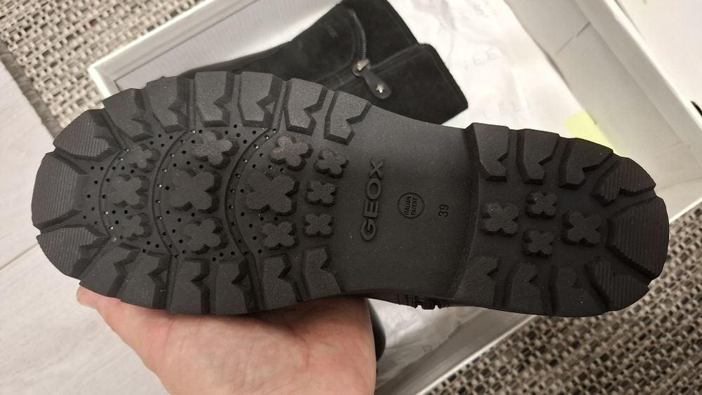 Кожени ботуши GEOX