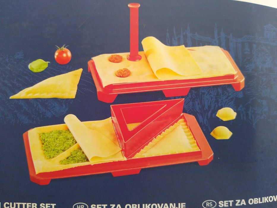 Aparat de făcut colțunași (forme din aluat)