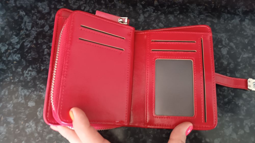 Нови дамски  портмонета