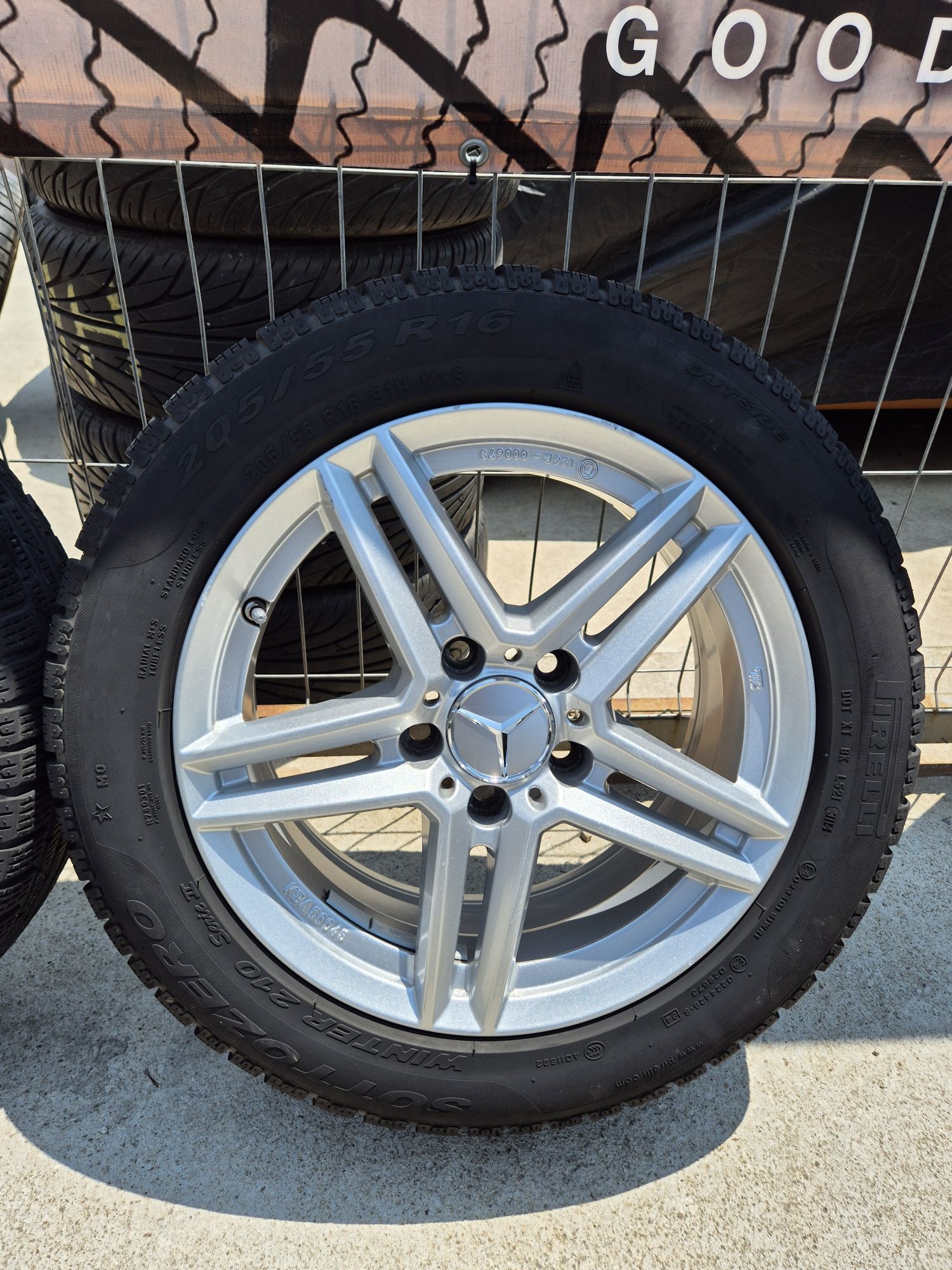Джанти Uniwheels 16 цола, 5х112,  7j , et48 , 205/55/16 Mercedes  Audi
