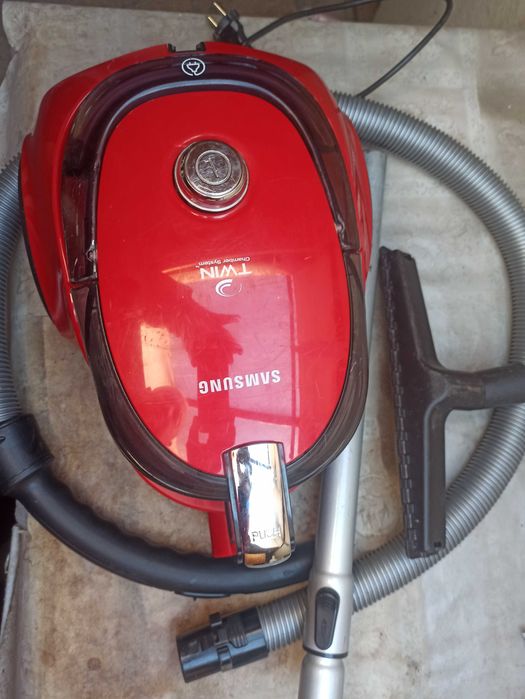 Самсунг 1400 вата с хепа филтър