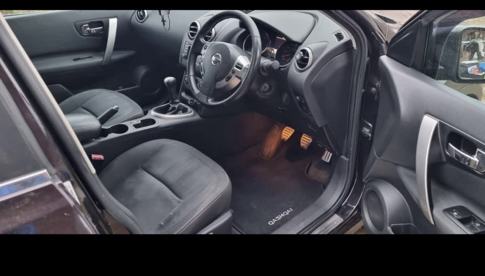 Vând  Nissan Qashqai 2010 - 1.6 benzină