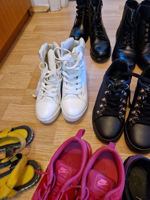 Vând div papuci adidași nike puma,,ghete,sandale în conditii bune de