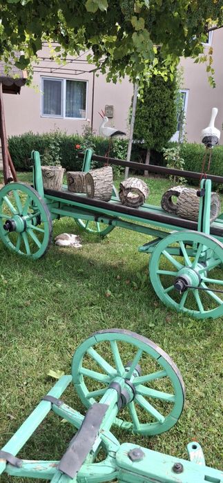 Căruță decorativa car de lemn