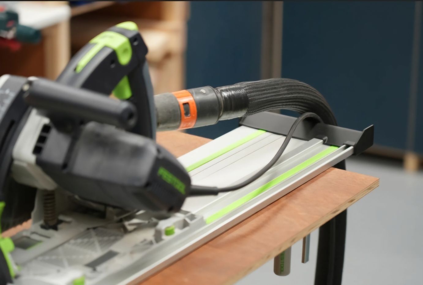 Предпазител за шина Festool и Makita + отвор за скоба