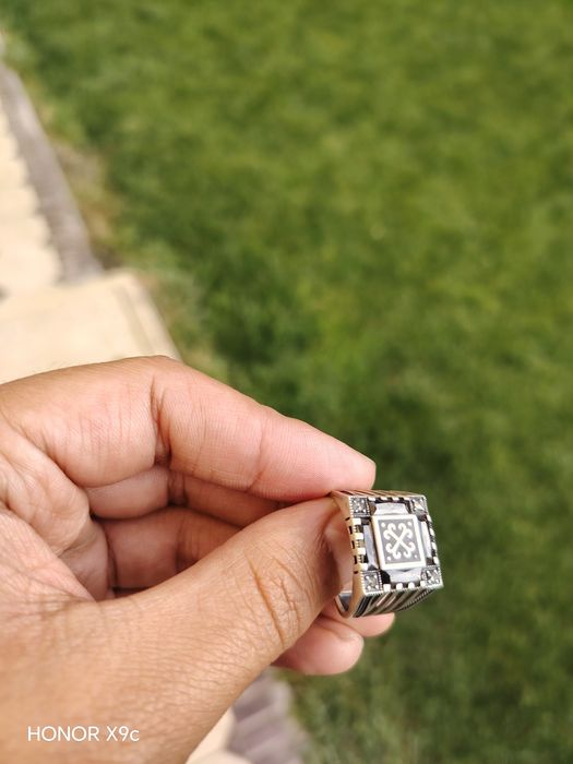 Kumush uzuk sotiladi!