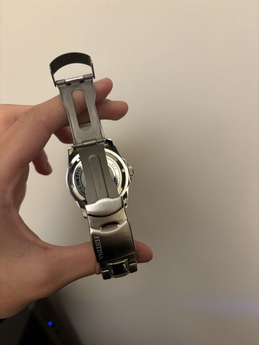 часовник festina