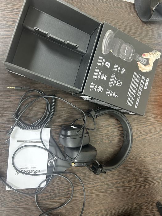Marshall IV новый наушники