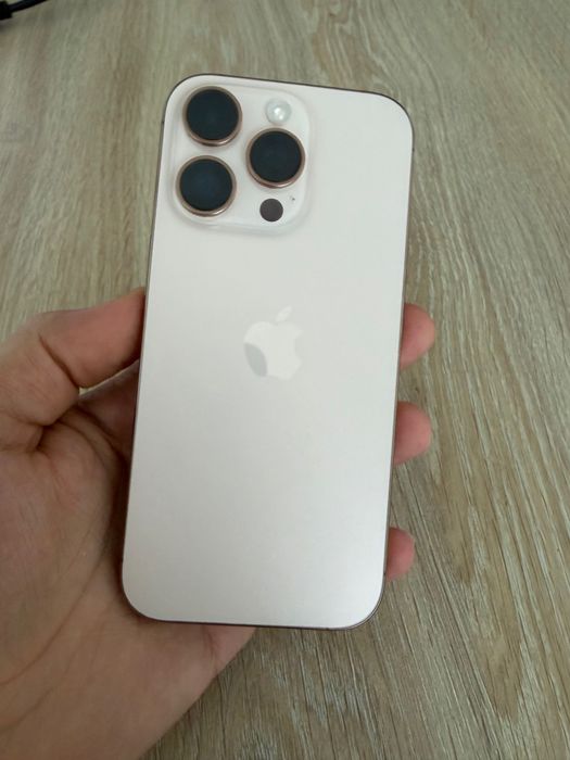 iPhone 16 Pro 256GB Desert Titanium