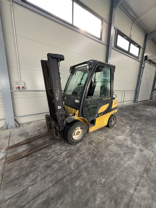 Motostivuitor 2,5t cabina inchisa 2010 GPL