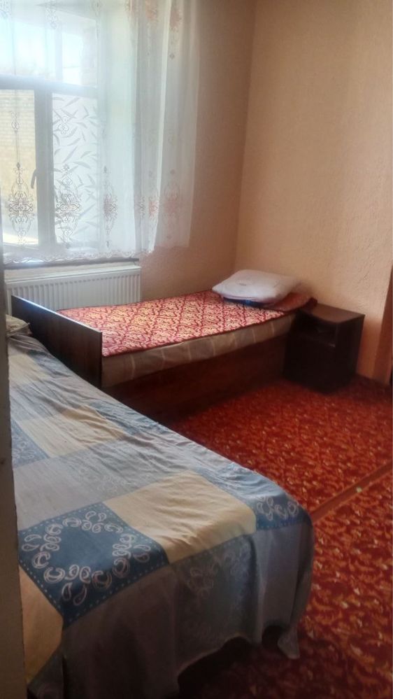 Student qizlarga uy bor