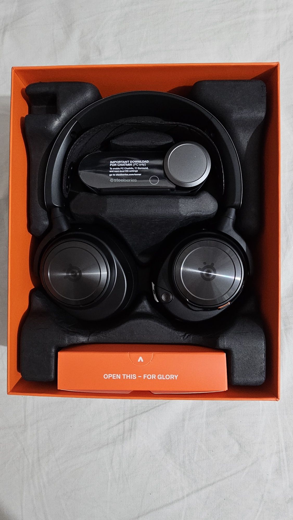 Casti/Headphones SteelSeries Artis Nova Pro Wireless - Nou, neutilizat