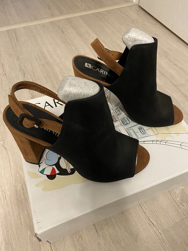 Sandale Carini toc gros , piele intoarsa . Noi cu bonul atasat .