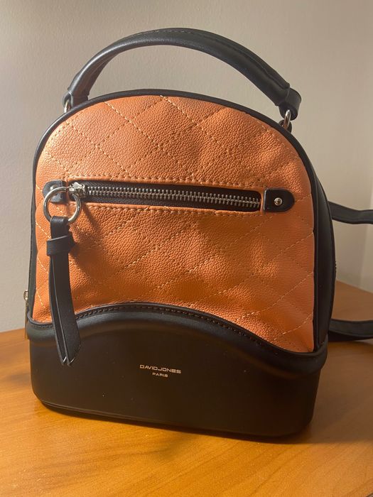 Дамска раничка David Jones